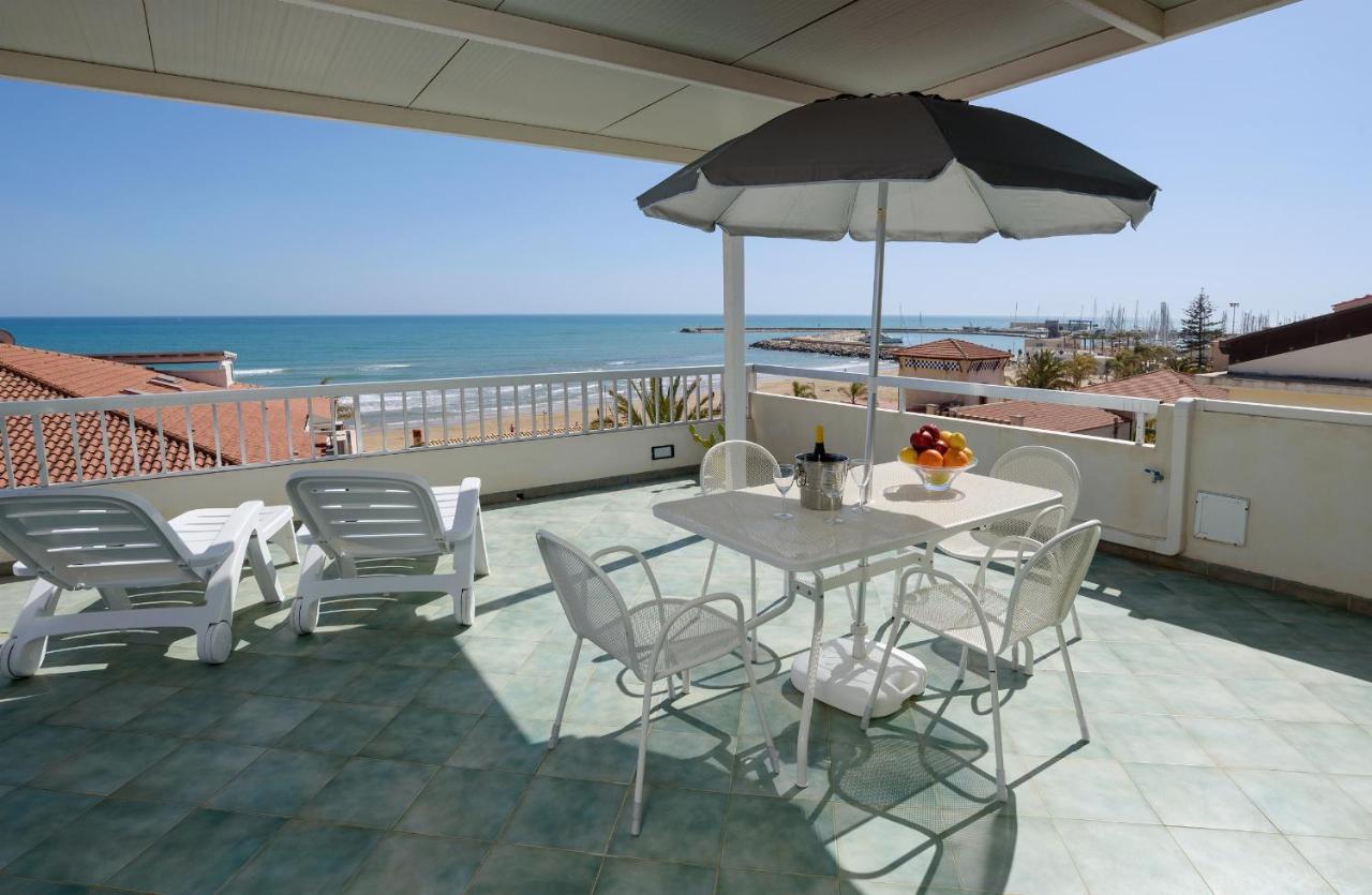 Archimede, Appartamento Con Vista In Centro A Marina Di Ragusa Eksteriør billede