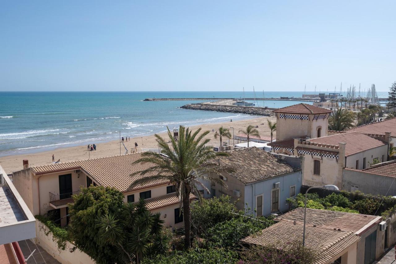 Archimede, Appartamento Con Vista In Centro A Marina Di Ragusa Eksteriør billede