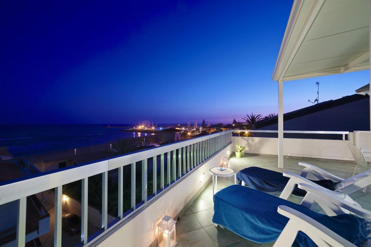 Archimede, Appartamento Con Vista In Centro A Marina Di Ragusa Eksteriør billede